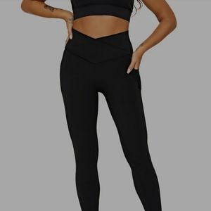 Halara black crossover leggings size M